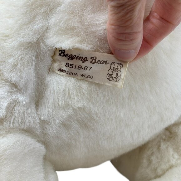 BEGGING BEAR American Wego White Teddy Bear 17" Plush Vintage 80's #8519 *READ* - Picture 10 of 11